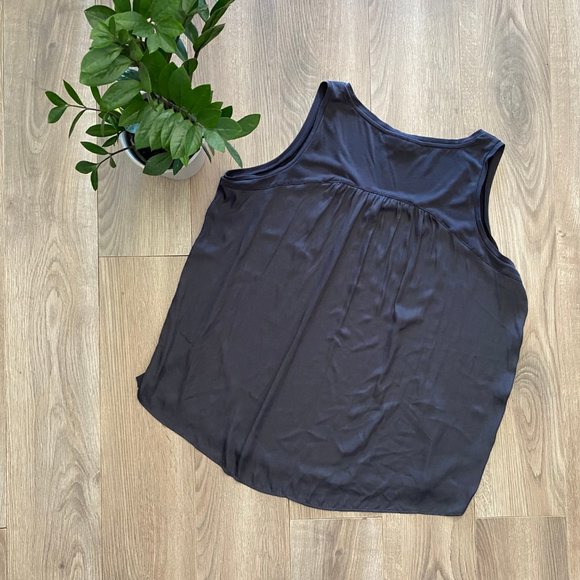 LOFT Charcoal Sleeveless Flowy Blouse - XL - Picture 5 of 8